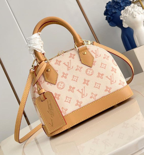 WOMEN'S BAGS