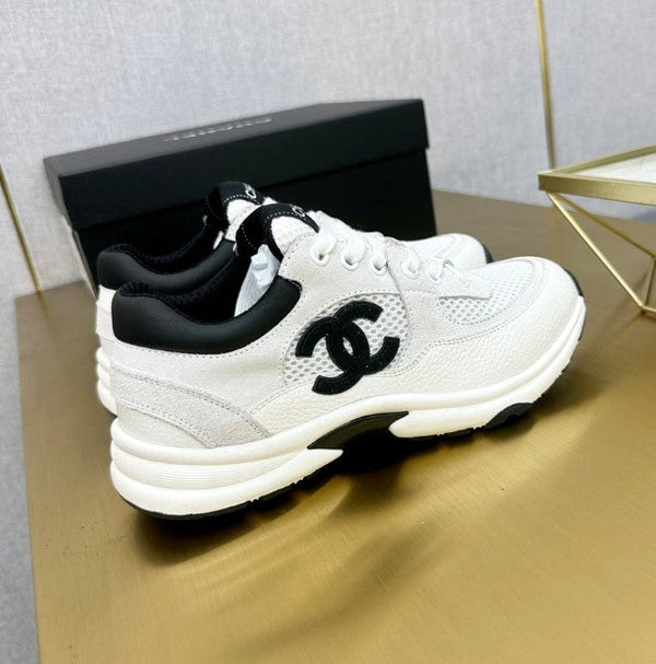 WOMEN'S SHOES