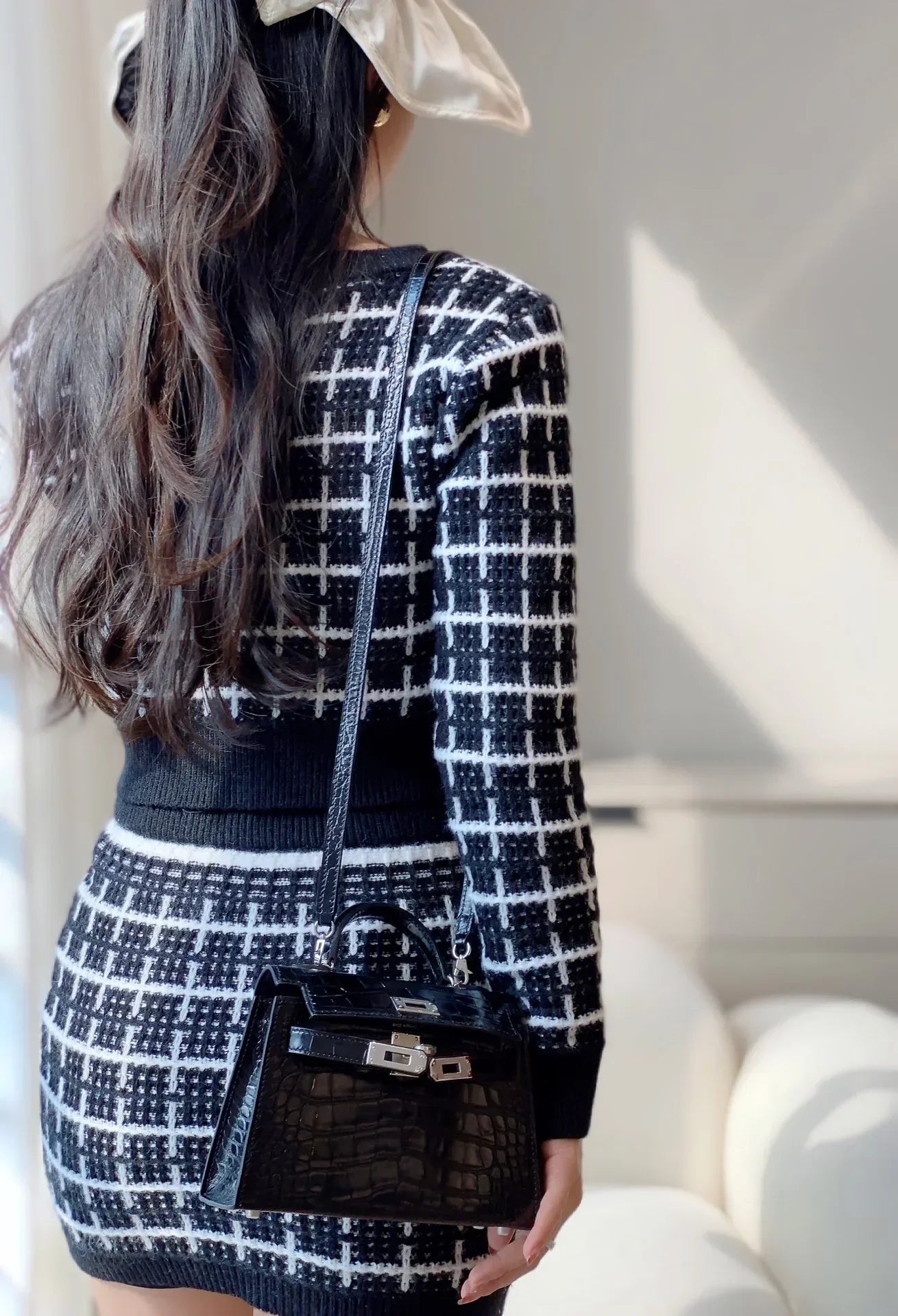 Mini 19 Black Croco Lookalike In Cowhide Leather